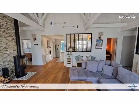 maison 8 pièces 175 m²