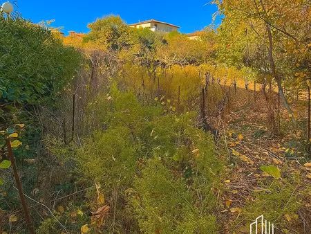 terrain 355 m² lattes