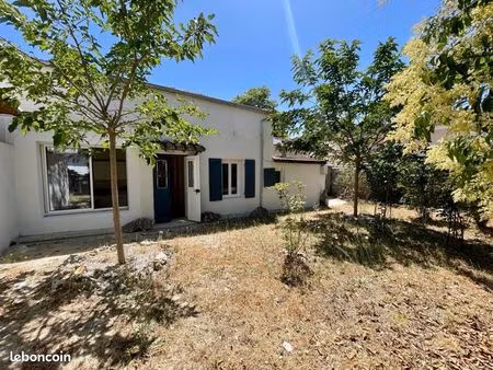 rare : maison avec jardin et vue arènes – entièrement rénovée