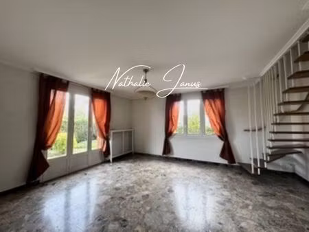 à vendre - maison pleine de charme avec fort potentiel d'évolution située à chilly-mazarin