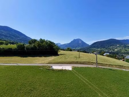terrain constructible viabilisé à vendre