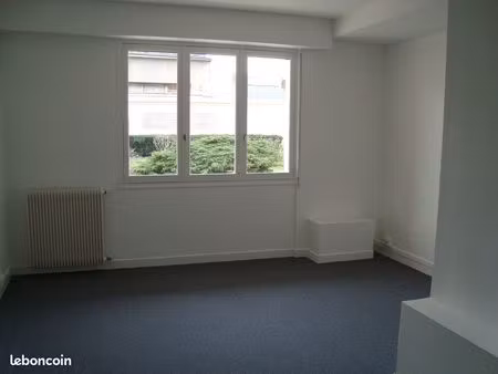 bureau centre ville angers