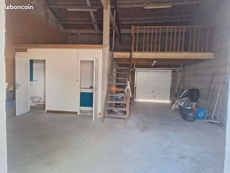 local / entrepôt - 77m2