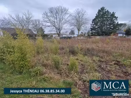terrain 822 m² lesperon