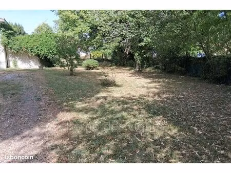 terrain 540 m² sainte-eulalie