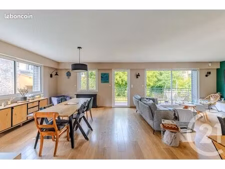 maison 6 pièces 165 m²