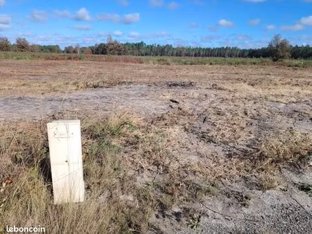 terrain 600 m² mios