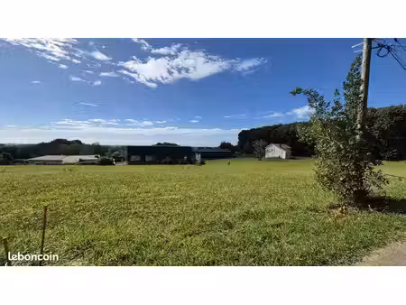 terrain 909 m² pouillon