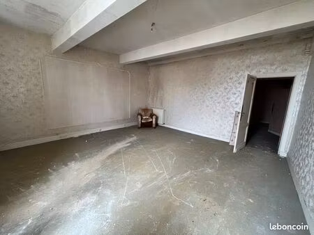 immeuble 185 m² cadillac sur garonne
