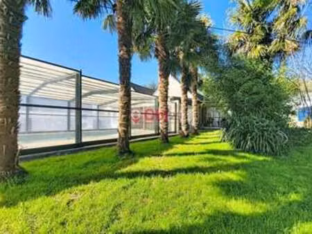 vente longère et corps de ferme piscine à pont-de-buis-lès-quimerch (29590) : à vendre pis