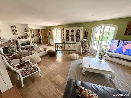 maison 5 pièces 169 m²