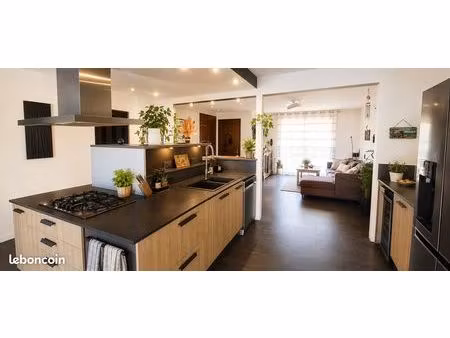 villa 6 pièces 136 m²