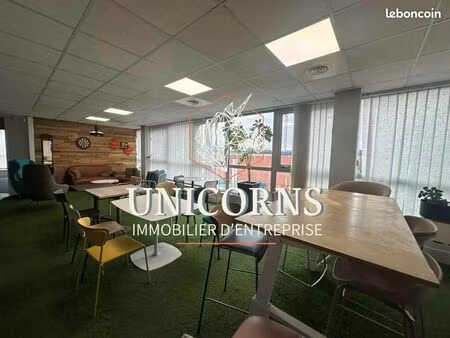 bureaux 484 m²