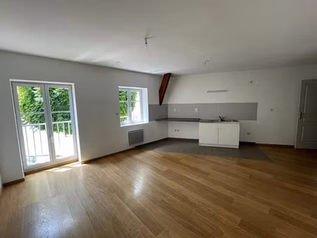 location appartement 1 pièce 41 m² à janville-en-beauce (28310)  581 €
