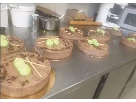 fond de commerce boulangerie patisserie avec grands logement