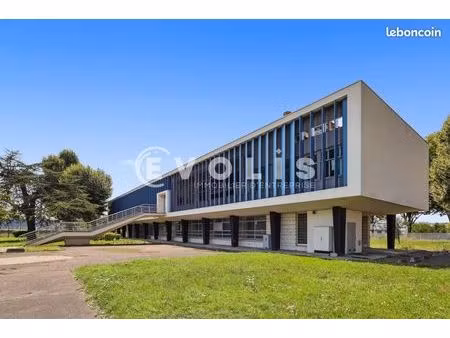 local d'activité 1 937 m²