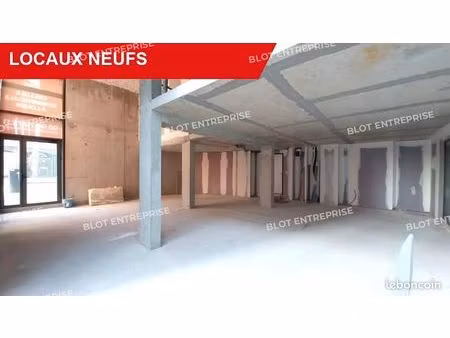 bureau 135 m²