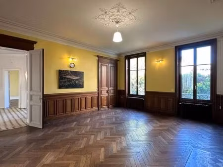 appartement 2 pièces 60 m²