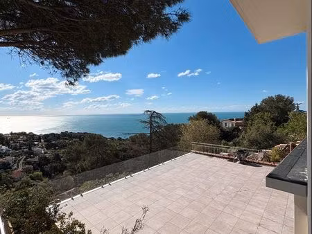 villa contemporaine à sète mont saint clair côté sud vue mer  terrasse 110 m2 et garage