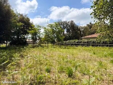 terrain 800 m² moliets et maa