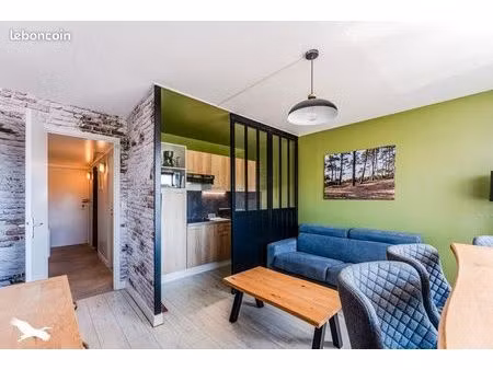 studio 2 pièces 30 m²