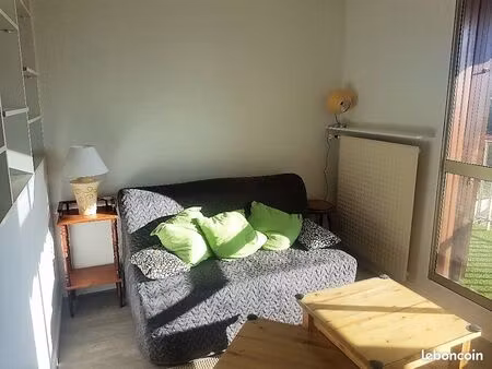 beau studio meublé sur les hauteurs de montrichard