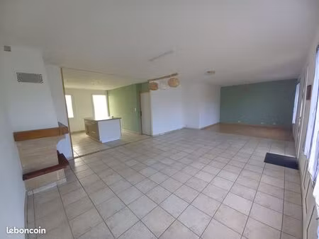 pavillon de 110m2 dans un lotissement calme proche bourg et commerce