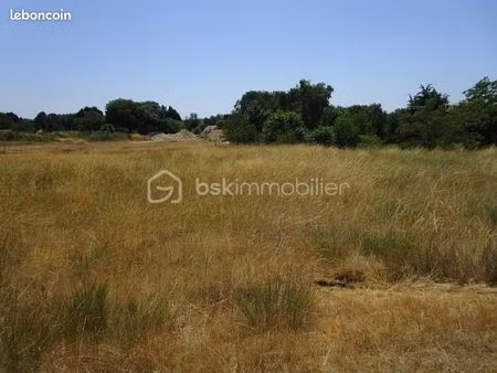 terrain 4 078 m² thesee
