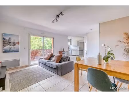 appartement 3 pièces 66 m² belle terrasse couverte