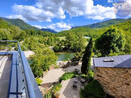 propriété 7 pièces 111 m²