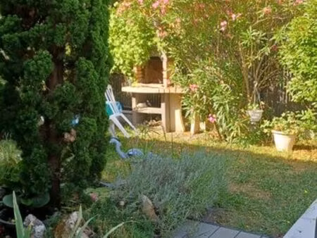 maison dans un ecrin de verdure