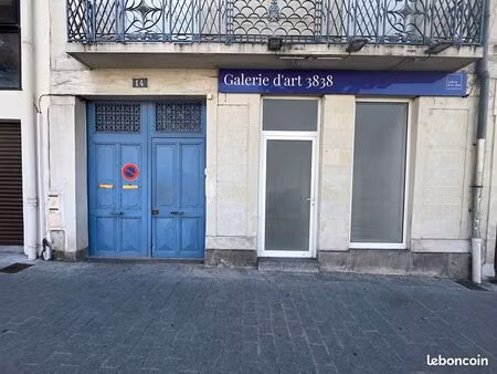 local commercial 142 m² angers