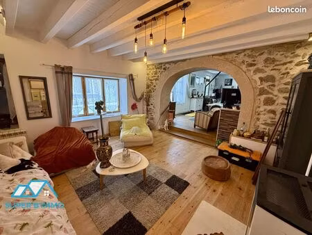maison de village 5 pièces 140 m²