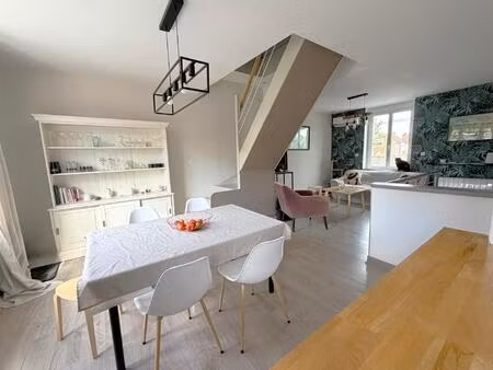 duplex avec 3 chambres  dependance et garage