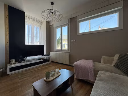 location appartement 4 pièces  84.87m²  mayenne