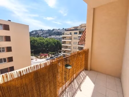 nice nord 4 pieces avec balcons et cave