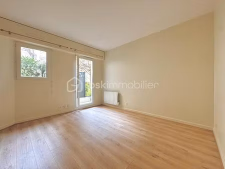 studette de 22 78 m² à saint-maurice