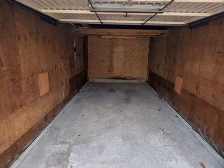 box / garage