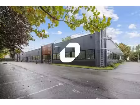location local d’activités 265m²