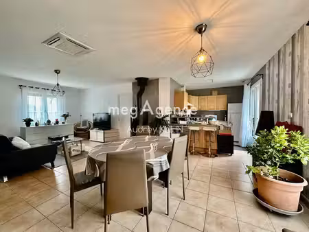 maison de plain pied sur 1000m2 de terrain clos- coup de coeur assuré- clim réversible