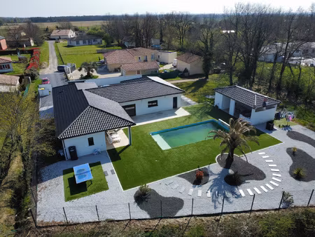 maison contemporaine avec piscine