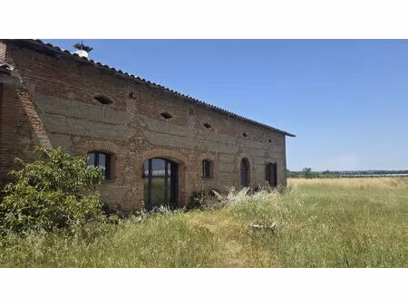 a vendre maison de caractère proche de montauban avec dependance