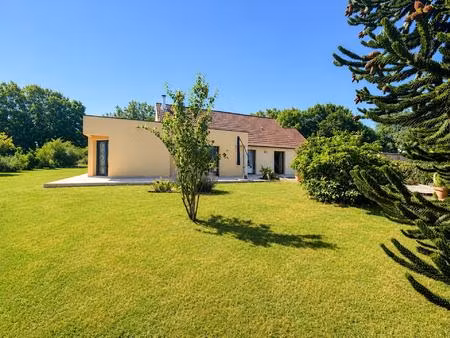 maison 183 m² avec un très beau jardin et dépendances