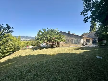 superbe maison de 180 m² avec jardin paysager de 1240m² à étoile-sur-rhône