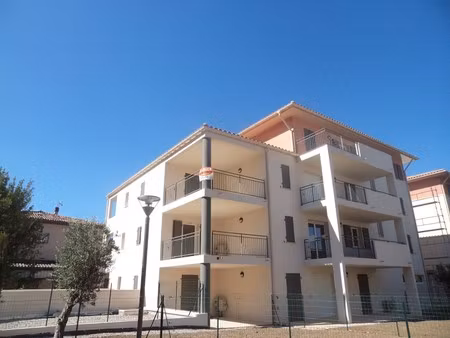 appartement t2 avec jardin et parking à brignoles