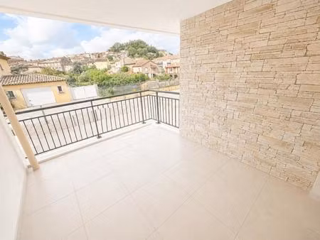 t2 neuf avec balcon et parking à cogolin