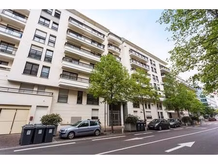 issy centre standing 3p vendu loue
