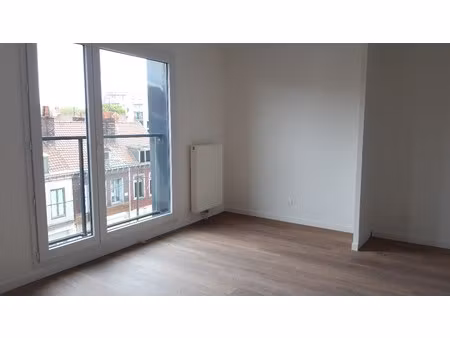 t3 avec parking à lille