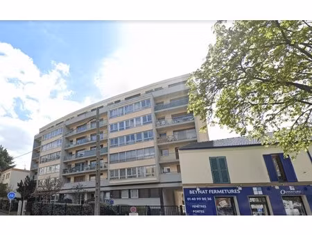 studio meublé avec parking à nanterre