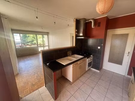 appartement f4 / résidence le chantilly bât c -43750 vals prés le puy
